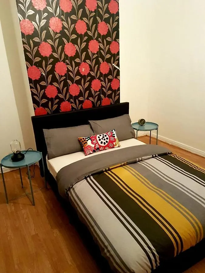 일포드 Budget House In Gants Hill B&B