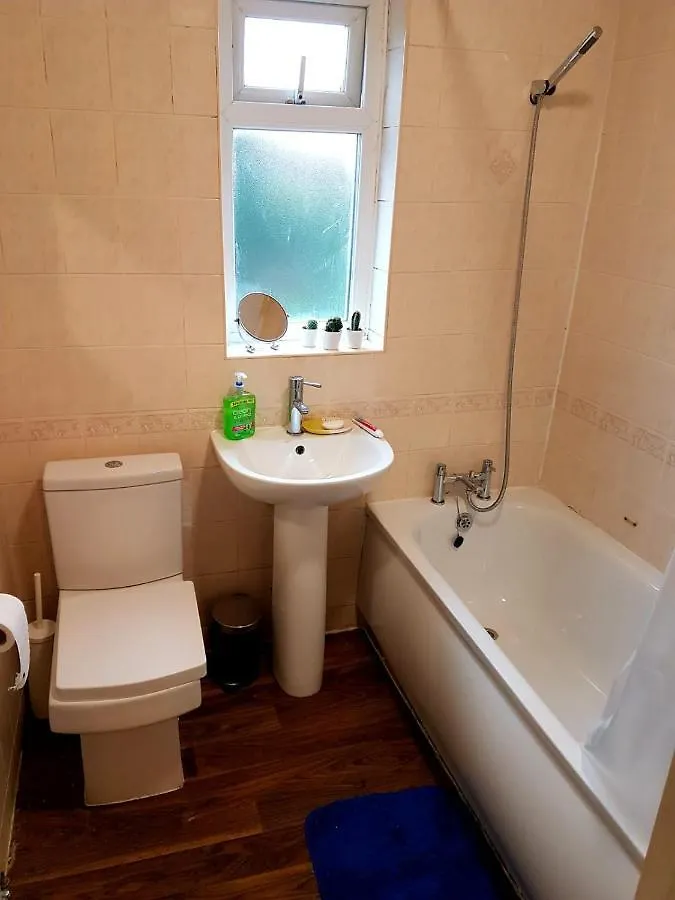 **  Budget House In Gants Hill Bed & Breakfast Ilford United Kingdom